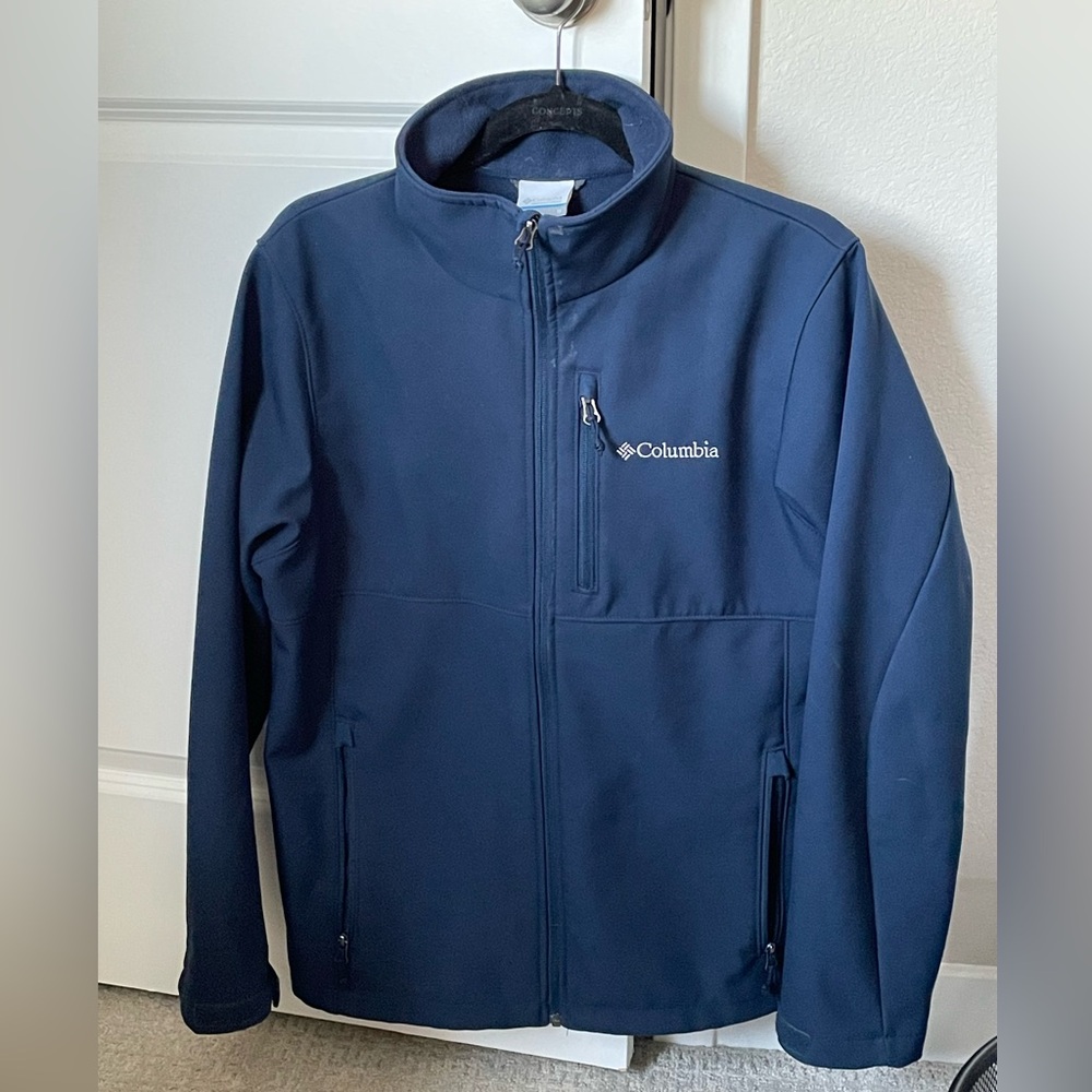 Columbia Softshell Navy Jacket - Medium - image 1